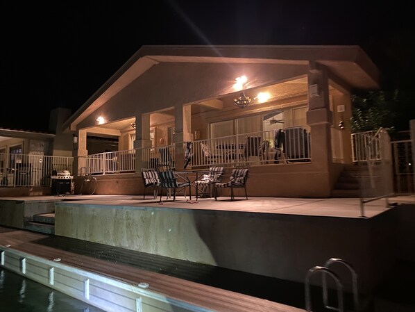 Terrace/patio - Water Front Home at the Parker Strip in the beautiful Moovalya Keys . (Parker)