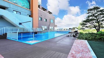 Seasonal outdoor pool