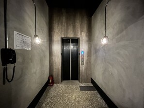 Interior detail - the Retro Tai-Pan (Tainan)