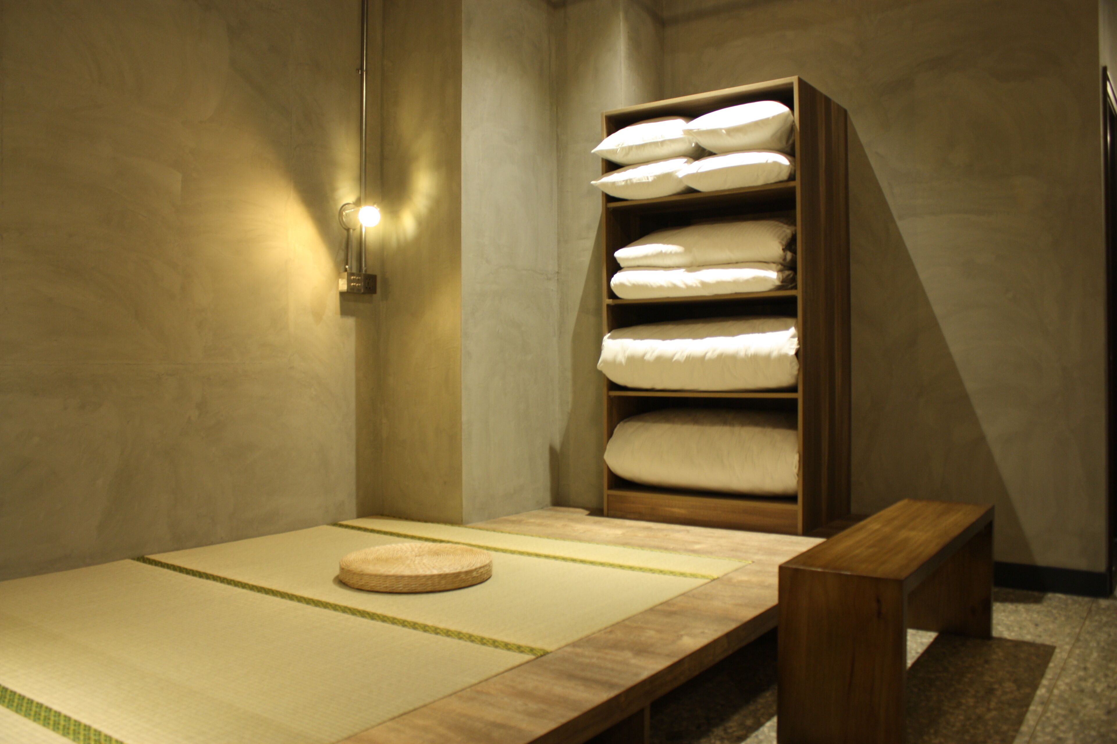 Classic Twin Room, 1 Bedroom | Minibar, in-room safe, desk, blackout drapes