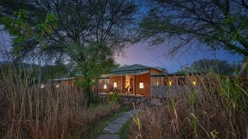 Tenda | Pemandangan dari kamar