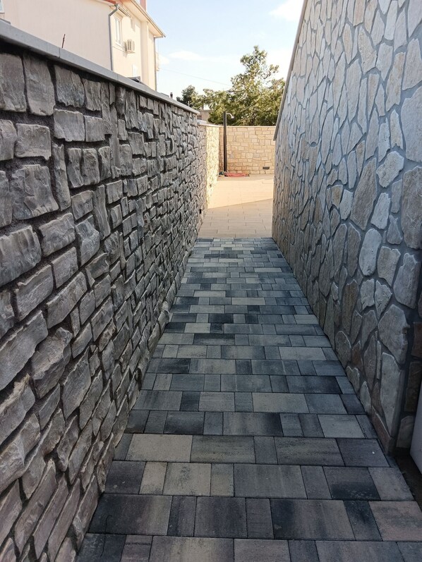 House (Three Bedroom Holiday Home with Swimm) | Exterior - Holiday Home Maria (Vodice)