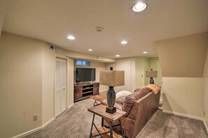 TV, DVD player, stereo, computer monitors
