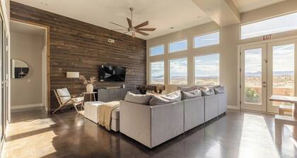 Desert Elegance & Private Pool at Chandler