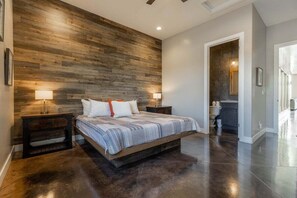 4 bedrooms, iron/ironing board, free WiFi, bed sheets - Chandler: Private Swim Spa + Golf + Sand Dunes (Hurricane)