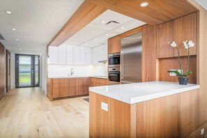 Micro-ondas, fogão, cooktop, lava-louças