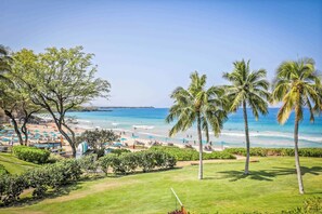On the beach - Hapuna Beach Residences A22 Two Bedroom (Kamuela)