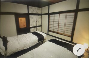 3 bedrooms, desk, free WiFi, bed sheets - Easy access to city center and airport. This property is close to the station, tucked away in a quiet residential area. (葛飾区 堀切)