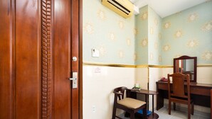 Standard Double Room - Hai Phong Hotel (Ho Chi Minh City)