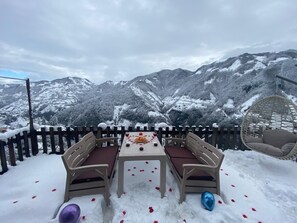 Televisión LCD de 32 pulgadas con canales digitales y televisión 