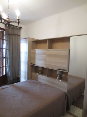3 chambres, fer et planche Ă repasser, lit parapluie, Wi-Fi gratuit