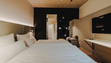 Basic Double Room | Hypo-allergenic bedding, in-room safe, desk, laptop workspace