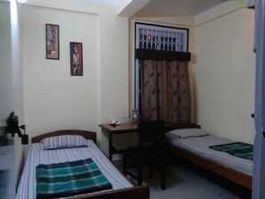 Free WiFi, bed sheets