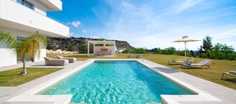 Pantheon Luxury Villas  - Villa Dias