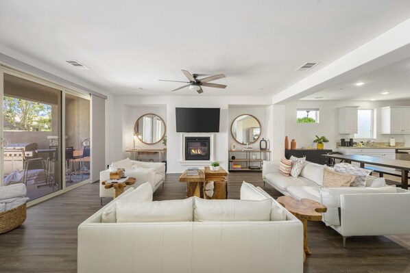 Smart TV, fireplace, offices