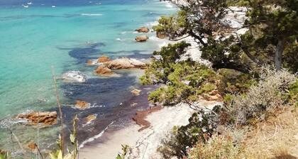 Mini villa with small sea view, heated pool Serra di Ferro