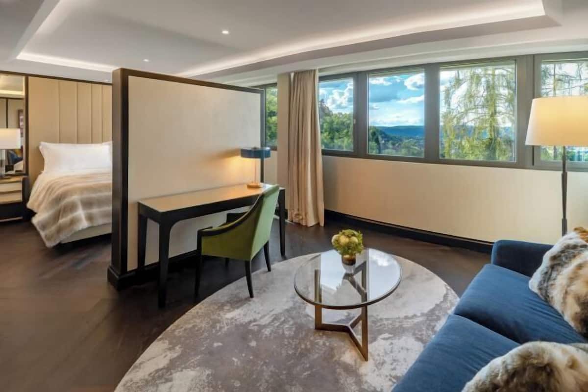 Premium bedding, pillow-top beds, in-room safe, laptop workspace