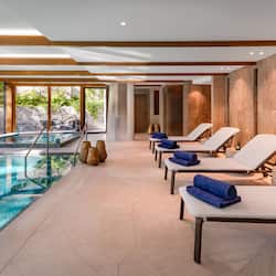 Couples treatment rooms, sauna, hot tub, steam room, body treatments