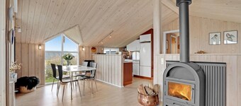 Stunning home in Lemvig with WiFi