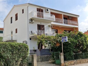 Exterior - Two bedrooms apartment Pikolo (Sv. Filip I Jakov)