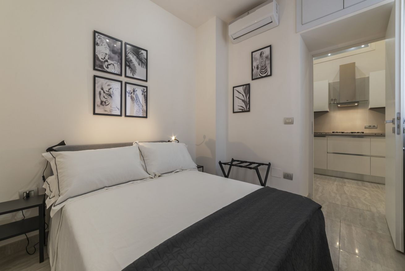 2 bedrooms, iron/ironing board, WiFi