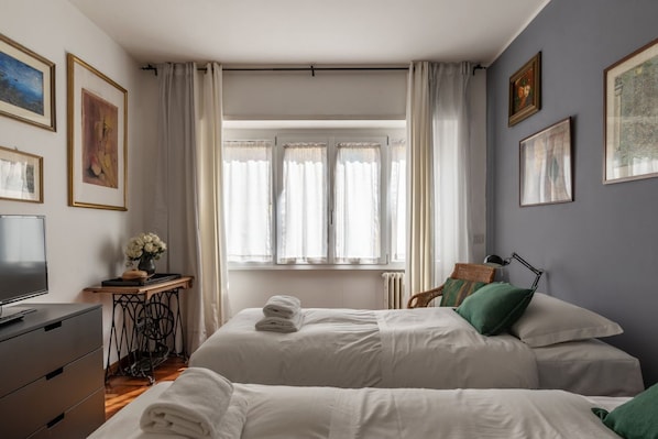 2 Schlafzimmer, Bügeleisen/Bügelbrett, WLAN