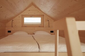 2 bedrooms, individually decorated, individually furnished, free WiFi