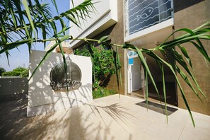 Exterior detail - Via del Faro Apartments - NORD - EST (Torre Canne)