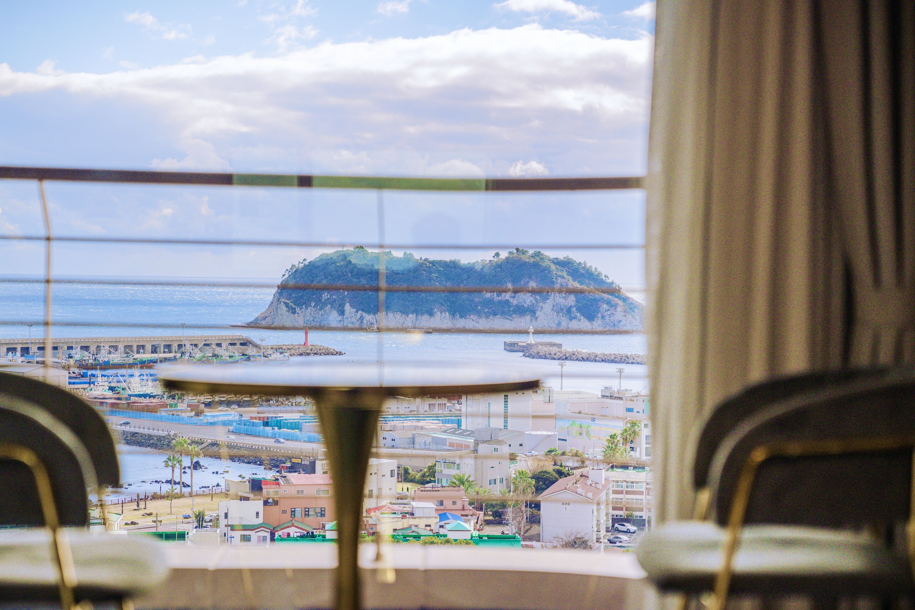 免费婴儿床、免费 WiFi、床单