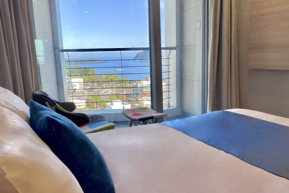 أسرّة أطفال/رضّع (مجانًا) وواي فاي مجانًا وملاءات أسرّة
