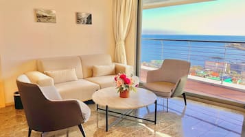 Royal Suite, Panorama View | Free WiFi, bed sheets