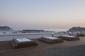 Front of property - Hotel Bridge Seogwipo (Seogwipo)