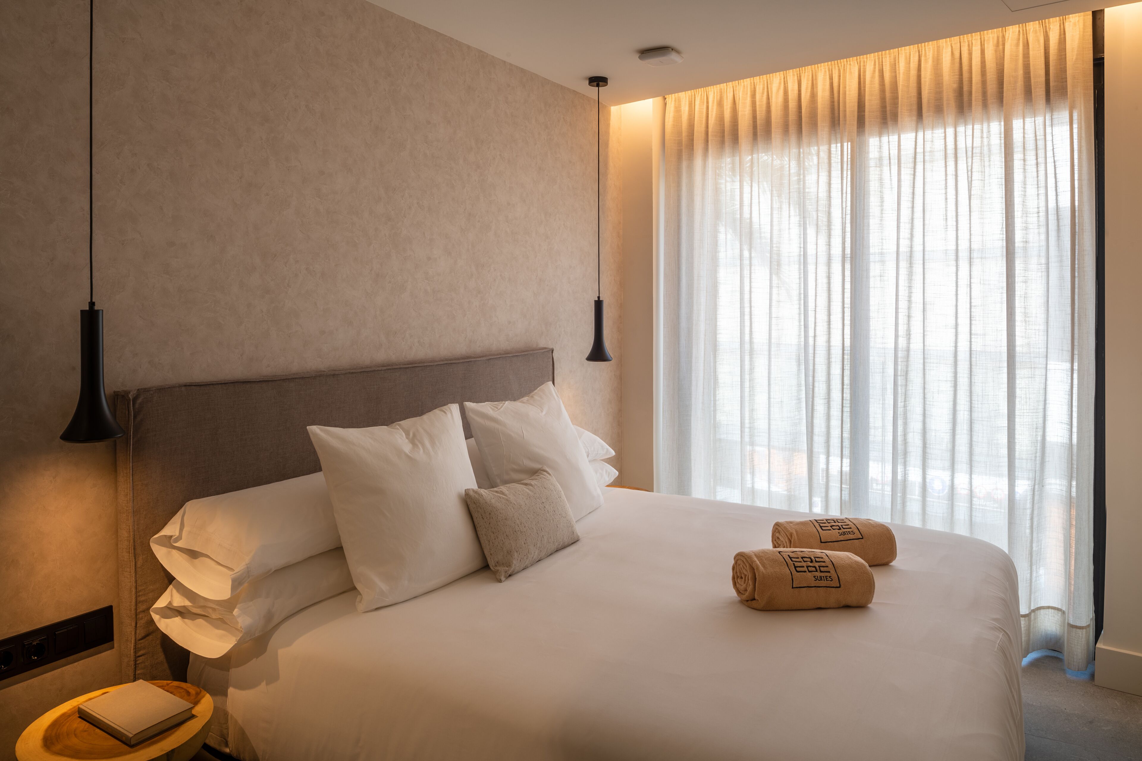 客房內保險箱、筆電工作空間、隔音、熨斗/熨衣板