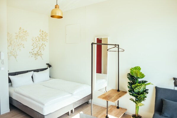 1 bedroom, iron/ironing board, WiFi, bed sheets