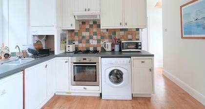 MERMAID - Lovely seaside apartment 2 minutes from the beach, with parking