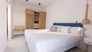1 dormitori, caixa forta a l'habitació i mobiliari individual