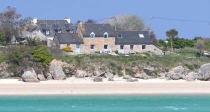 Charmante longère avec vue exceptionnelle sur la baie du Kernic