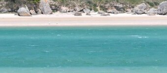 Charming farmhouse with exceptional view of Kernic Bay
