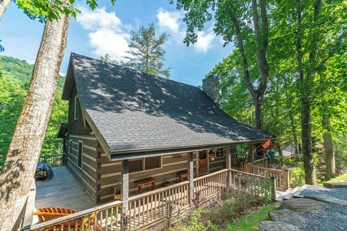 7 Oaks: Mtn Cabin, Hot Tub, Fishing Ponds, Waterfront (Lake View), Pool Table