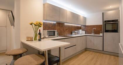 Delightful Modern Apartment in Old Town Swindon