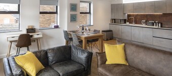 Modern 2 Bed Apartment in Old Town Swindon