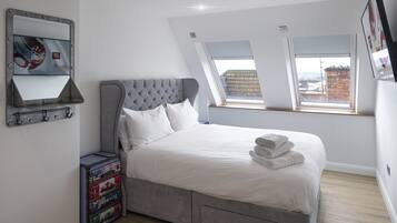 2 bedrooms, iron/ironing board, free WiFi, bed sheets