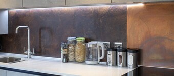 Serviced Penthouse Apartment in Old Town Swindon