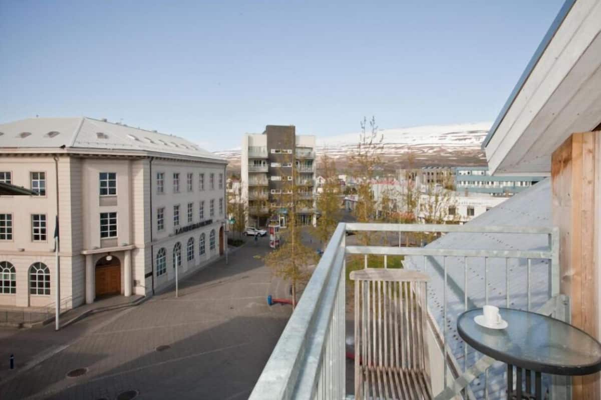 1 habitación, escritorio, wifi gratis y ropa de cama