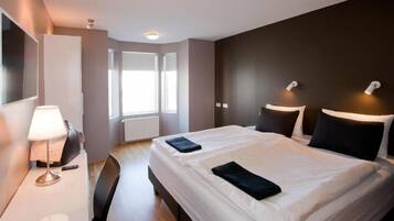 Chambre Double Standard, vue ville | Bureau, Wi-Fi gratuit, draps fournis