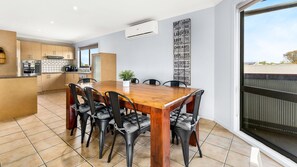 Dining - Ayubowan Villa in Cowes (Cowes)