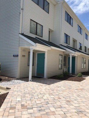 Exterior - Comfy 2BR,Beach,Pool,Sm Dogs ok,D8-9 (Myrtle Beach)