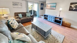Townhome, 2 Bedrooms | Living area - Emerald Green Submarine by Destin Getaways (Miramar Beach)