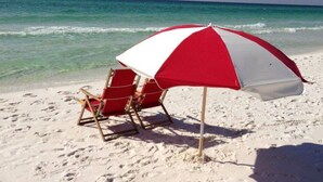 Beach - Emerald Green Submarine by Destin Getaways (Miramar Beach)