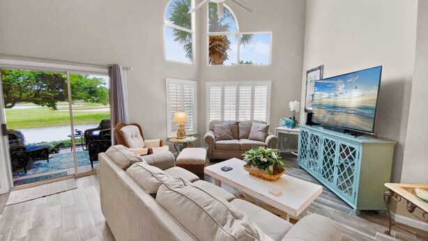 Living room - Northshore 982 at Sandestin by Destin Getaways (Miramar Beach)